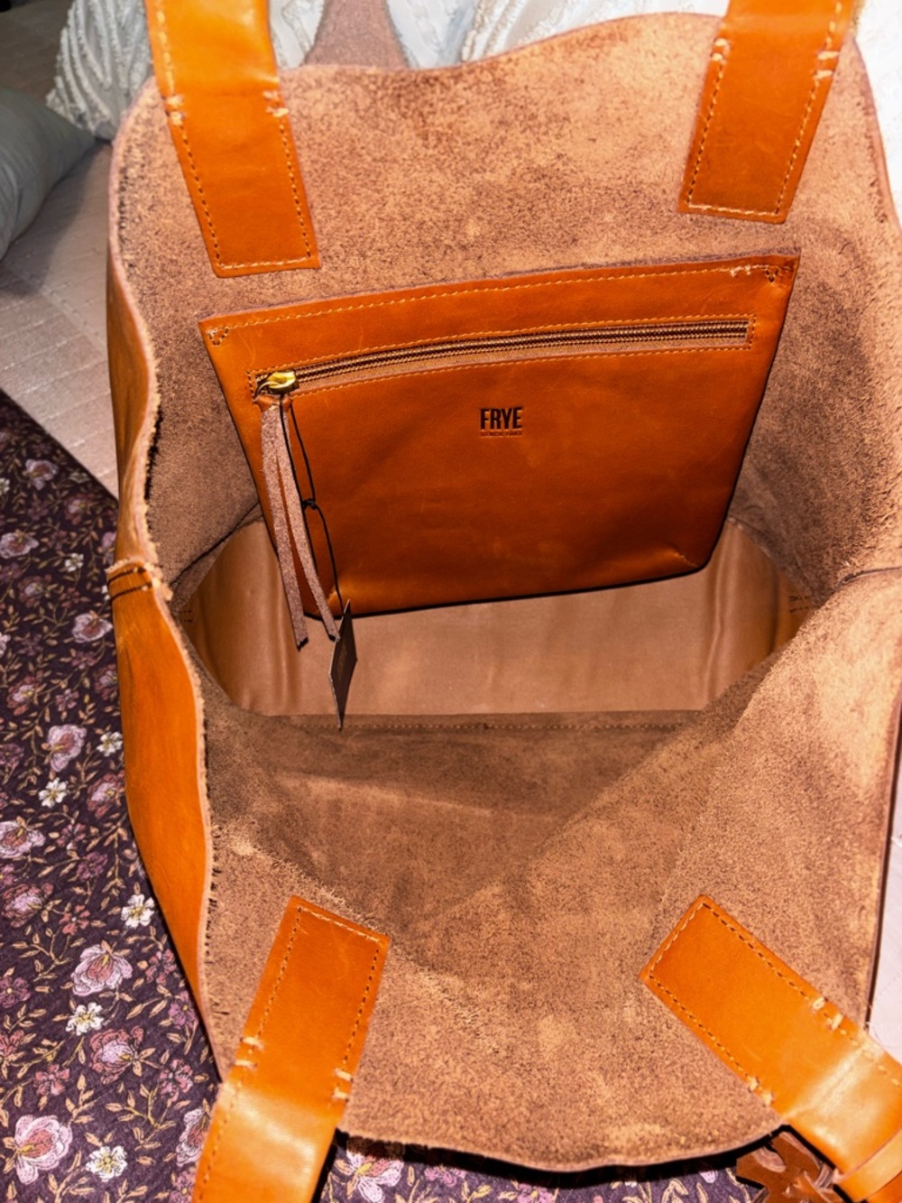 NWT Frye Carson Leather Tote in Cognac - Picture 8 of 11